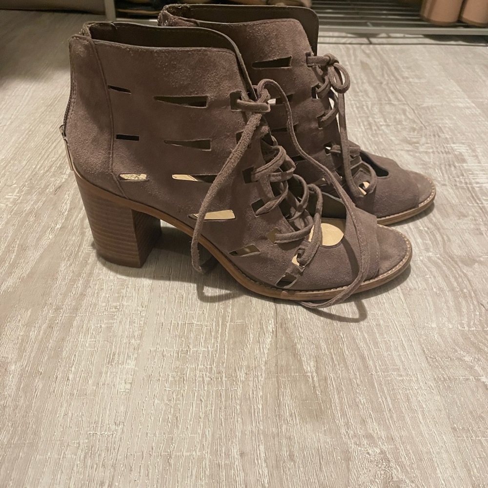 Vince Camuto block heel sandal